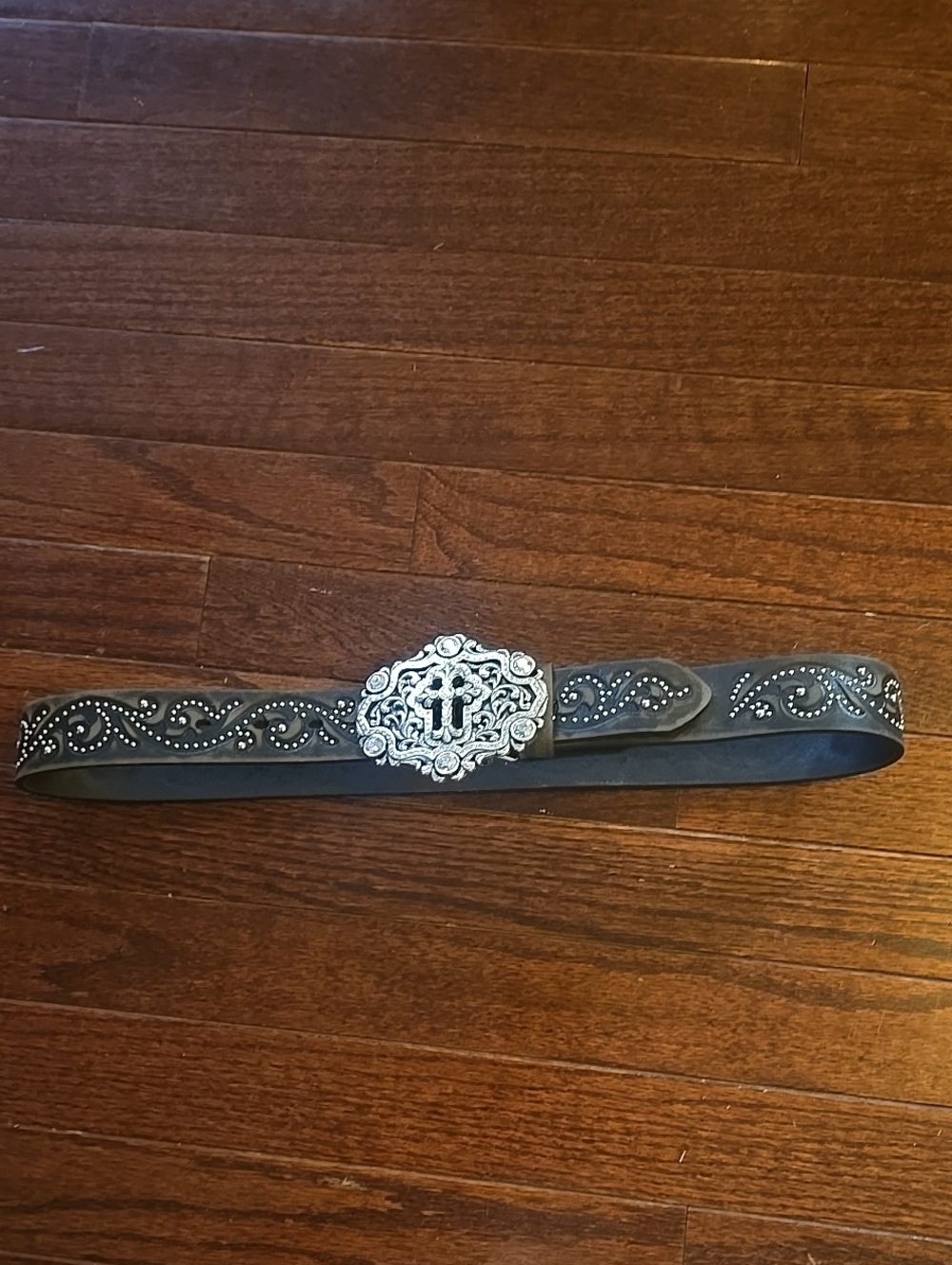 Tony  Lama ,Western Tooled  Leather Belt with Ornate Silver Buckle